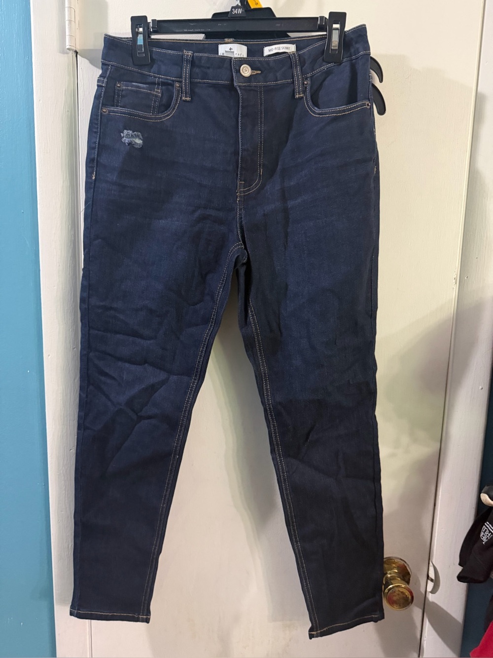 True Craft Mid-Rise Skinny Jeans Size 10